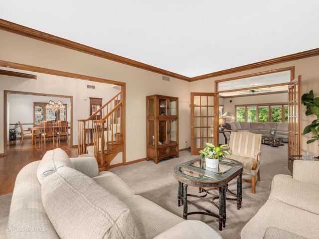 6905 Irish Court, Darien, IL 60561