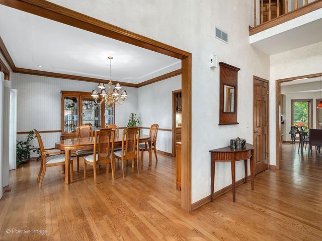 6905 Irish Court, Darien, IL 60561