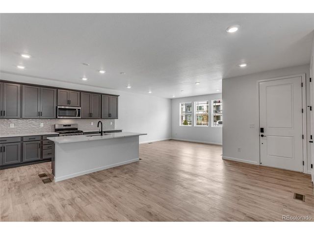 1415 Great Western Dr, Longmont, CO 80501