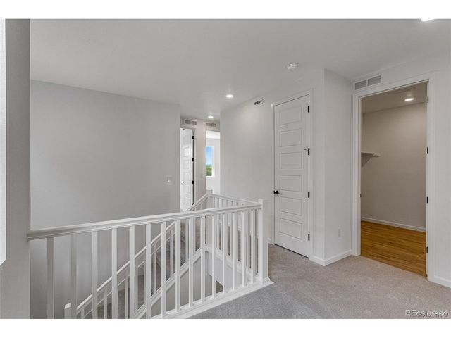 1415 Great Western Dr, Longmont, CO 80501