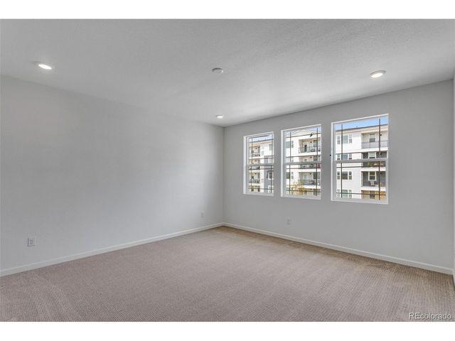 1415 Great Western Dr, Longmont, CO 80501