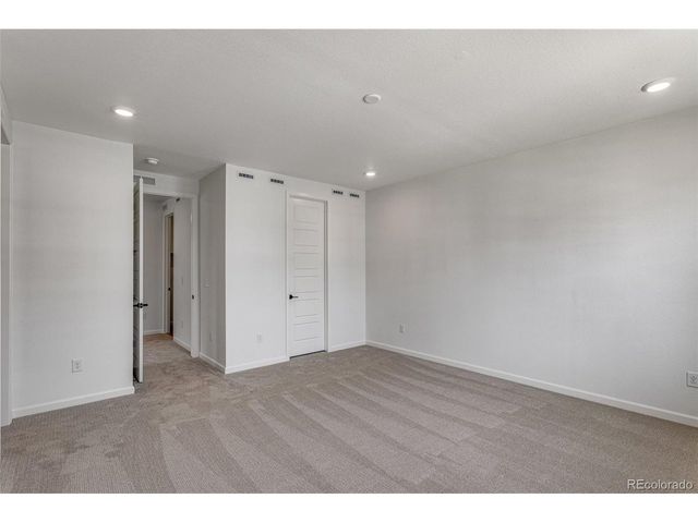 1415 Great Western Dr, Longmont, CO 80501