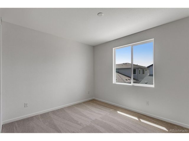 1415 Great Western Dr, Longmont, CO 80501