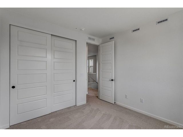 1415 Great Western Dr, Longmont, CO 80501