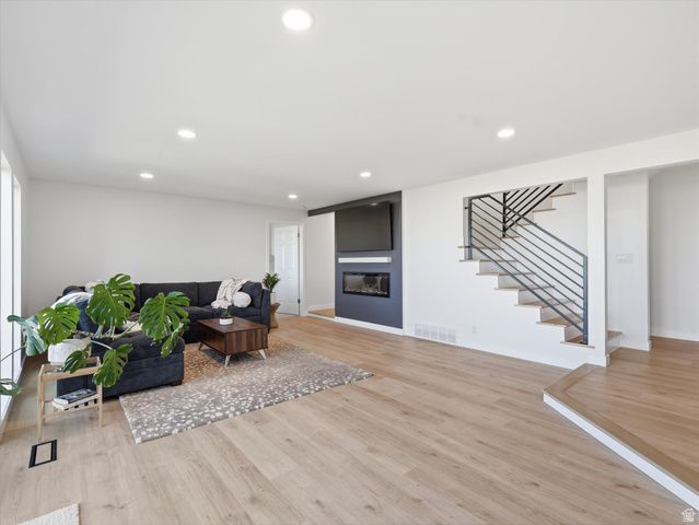 1038 E NORTHBONNEVILLE DR, Salt Lake City, UT 84103