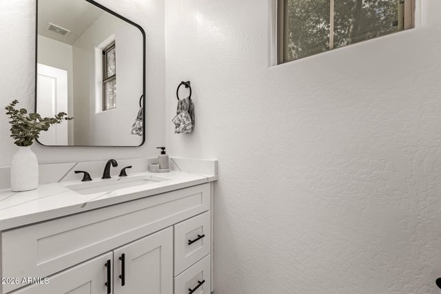 451 S HAWES Road 32, Mesa, AZ 85208