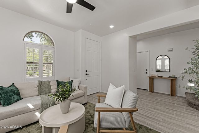 451 S HAWES Road 32, Mesa, AZ 85208