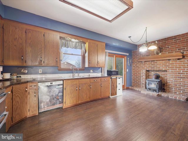 9931 MCCLANAHAN RD, Greencastle, PA 17225