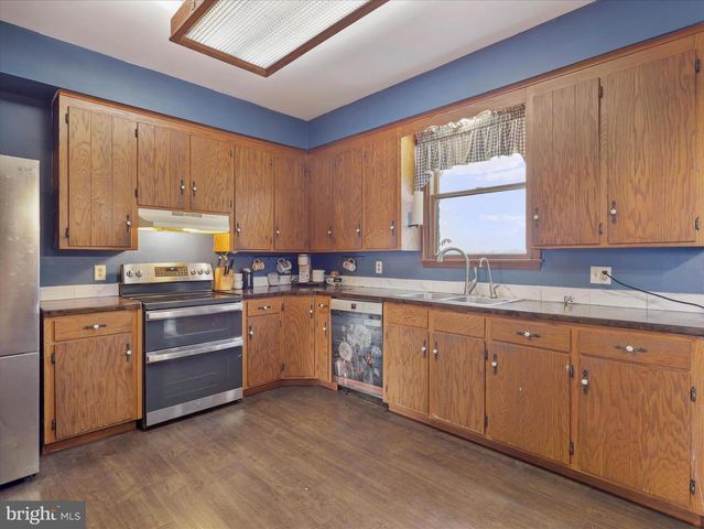 9931 MCCLANAHAN RD, Greencastle, PA 17225