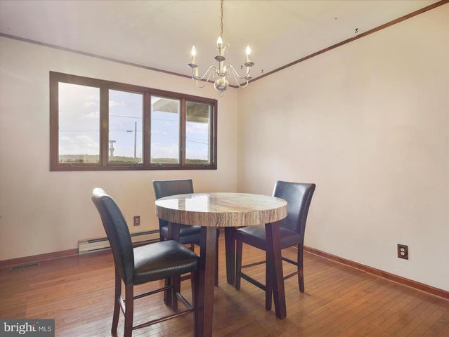 9931 MCCLANAHAN RD, Greencastle, PA 17225