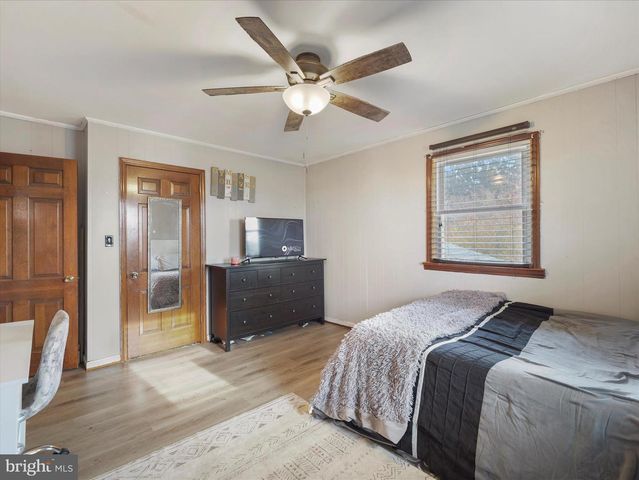 9931 MCCLANAHAN RD, Greencastle, PA 17225