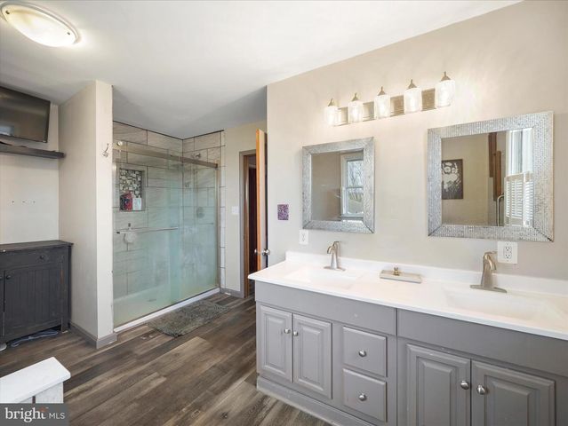 9931 MCCLANAHAN RD, Greencastle, PA 17225