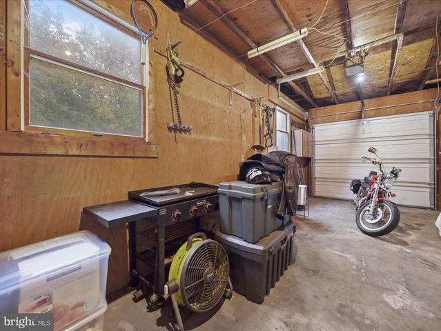 9931 MCCLANAHAN RD, Greencastle, PA 17225