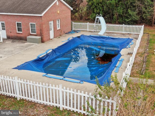 9931 MCCLANAHAN RD, Greencastle, PA 17225