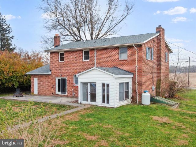 9931 MCCLANAHAN RD, Greencastle, PA 17225