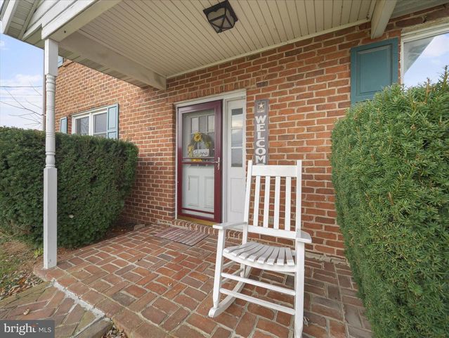 9931 MCCLANAHAN RD, Greencastle, PA 17225