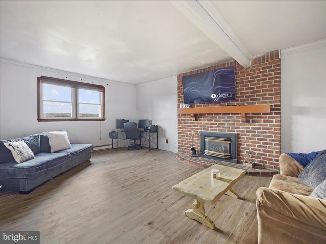 9931 MCCLANAHAN RD, Greencastle, PA 17225