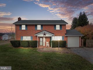 9931 MCCLANAHAN RD, Greencastle, PA 17225