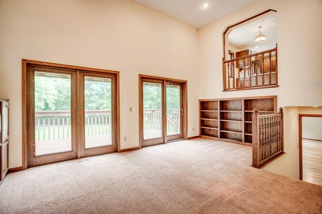 16760 N Manor Road, Eden Prairie, MN 55346