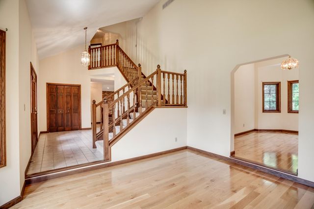 16760 N Manor Road, Eden Prairie, MN 55346