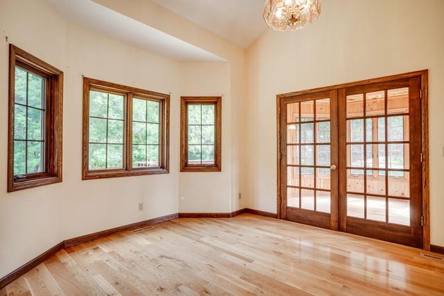 16760 N Manor Road, Eden Prairie, MN 55346