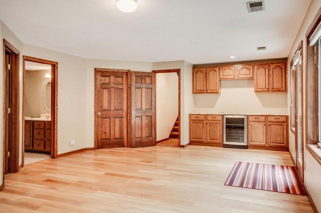 16760 N Manor Road, Eden Prairie, MN 55346