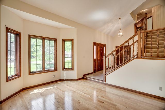 16760 N Manor Road, Eden Prairie, MN 55346