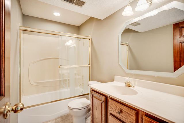 16760 N Manor Road, Eden Prairie, MN 55346