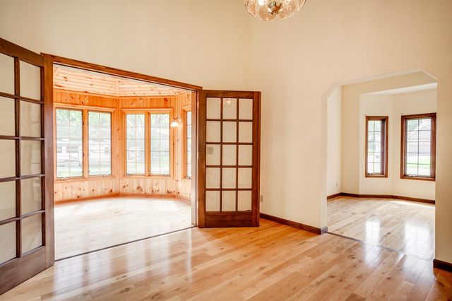 16760 N Manor Road, Eden Prairie, MN 55346