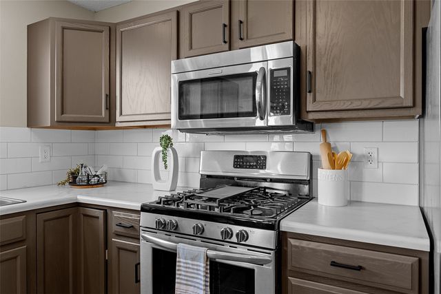 74 Andrea Ct., Iowa City, IA 52246