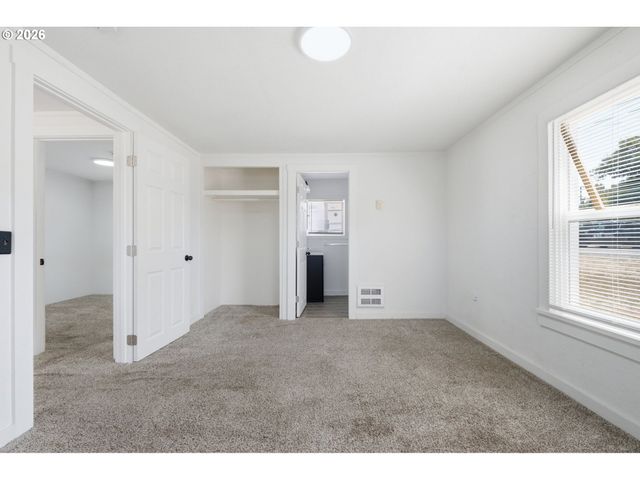 595 S 47TH St, Springfield, OR 97478