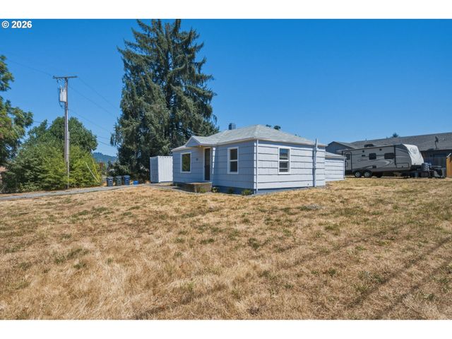 595 S 47TH St, Springfield, OR 97478