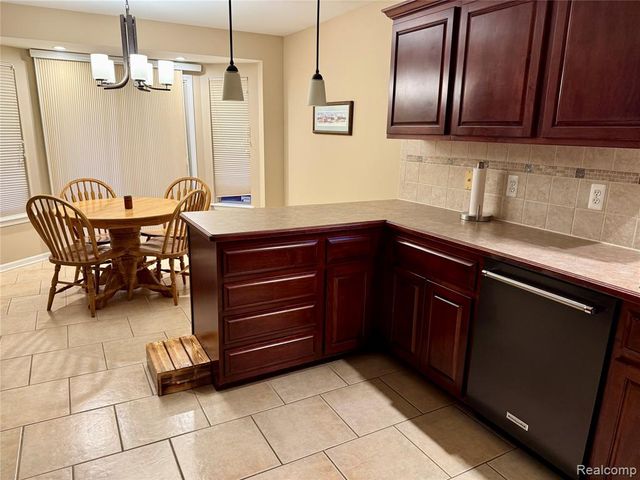 1176 Rutherford Street, Lapeer, MI 48446