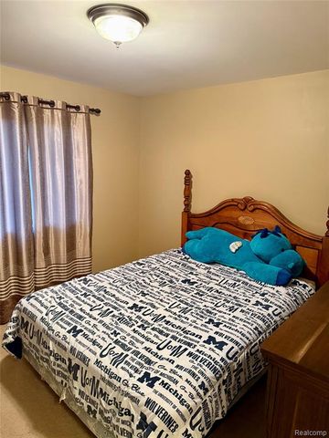 1176 Rutherford Street, Lapeer, MI 48446