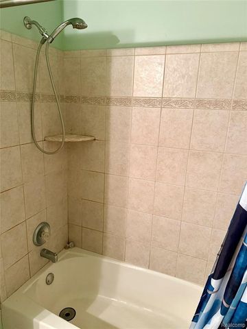 1176 Rutherford Street, Lapeer, MI 48446