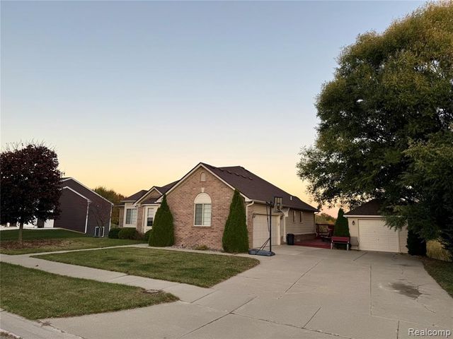 1176 Rutherford Street, Lapeer, MI 48446