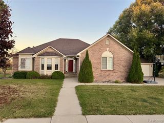 1176 Rutherford Street, Lapeer, MI 48446