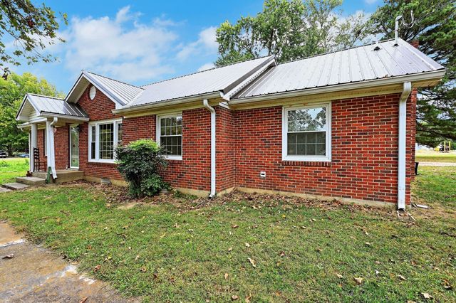 1083 Mattox Town Rd, Lawrenceburg, TN 38464