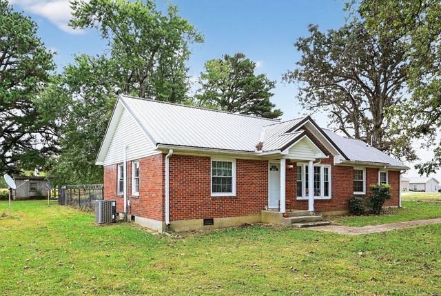 1083 Mattox Town Rd, Lawrenceburg, TN 38464
