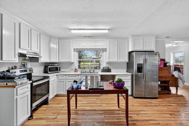 1083 Mattox Town Rd, Lawrenceburg, TN 38464