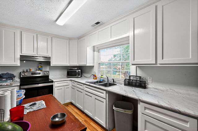 1083 Mattox Town Rd, Lawrenceburg, TN 38464