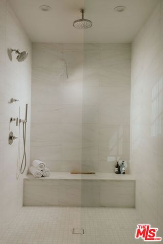 427 N Bundy Drive, Los Angeles, CA 90049