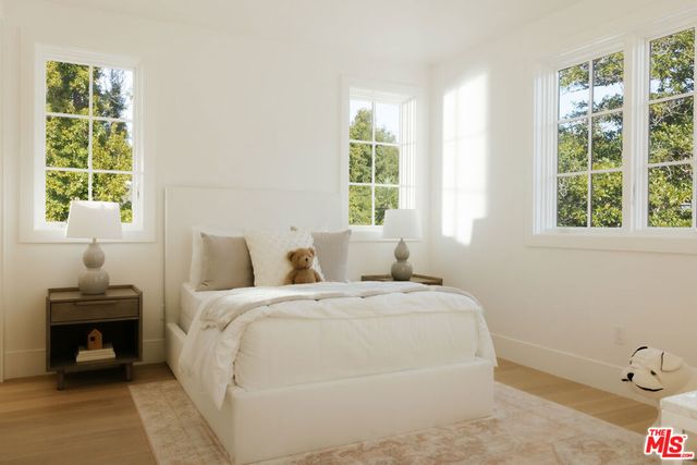 427 N Bundy Drive, Los Angeles, CA 90049