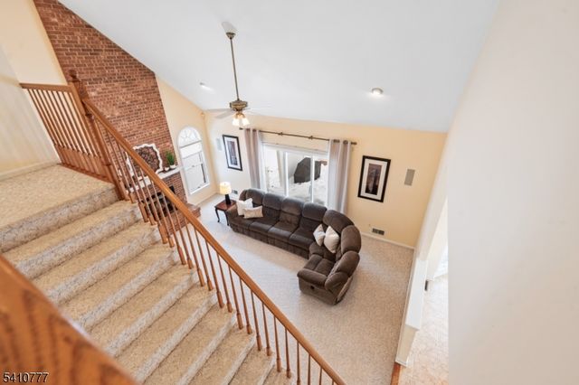 36 Matrick Ct, Hillsborough Twp., NJ 08844