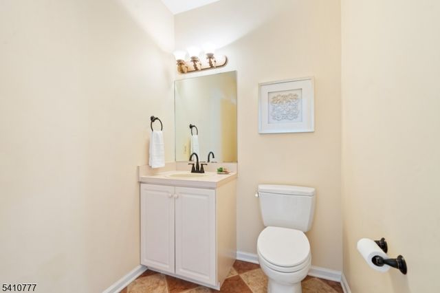 36 Matrick Ct, Hillsborough Twp., NJ 08844