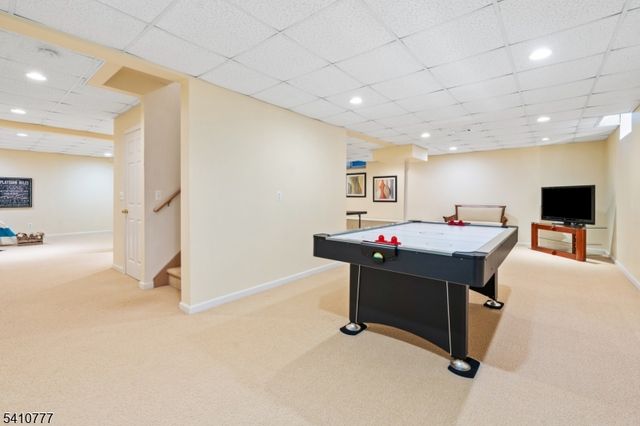 36 Matrick Ct, Hillsborough Twp., NJ 08844