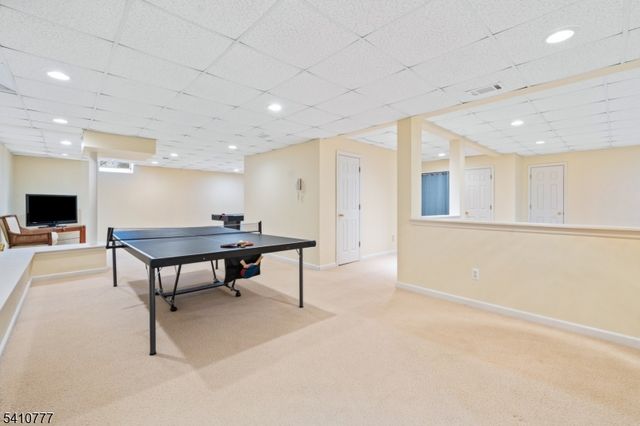 36 Matrick Ct, Hillsborough Twp., NJ 08844