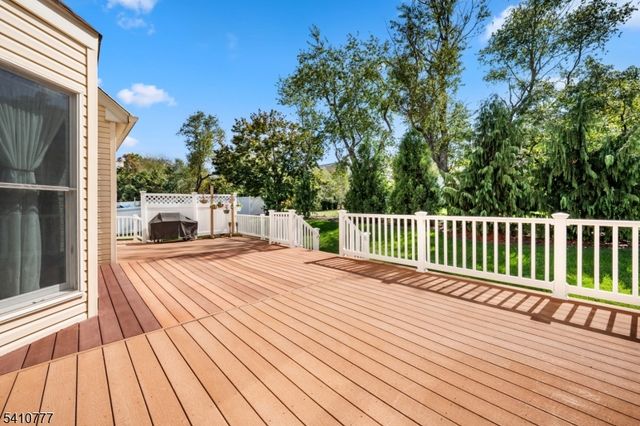 36 Matrick Ct, Hillsborough Twp., NJ 08844