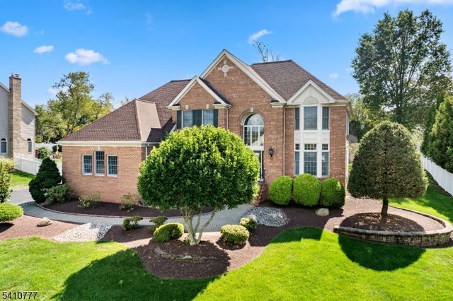 36 Matrick Ct, Hillsborough Twp., NJ 08844