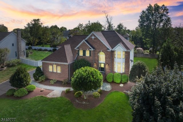 36 Matrick Ct, Hillsborough Twp., NJ 08844